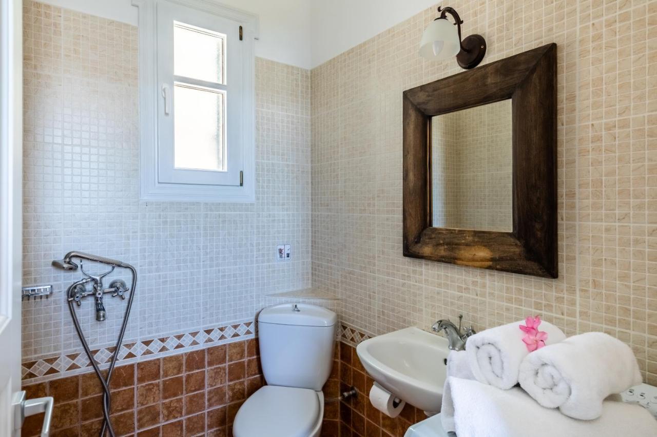 Villa Nina Skopelos- Private Pool - Magnificent Views エクステリア 写真